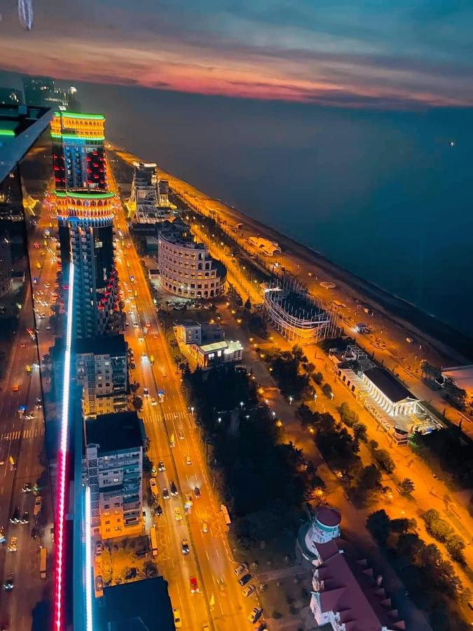 Sea View Aparthotel In Батуми Экстерьер фото