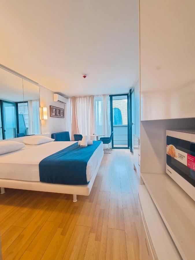 Sea View Aparthotel In Батуми Экстерьер фото
