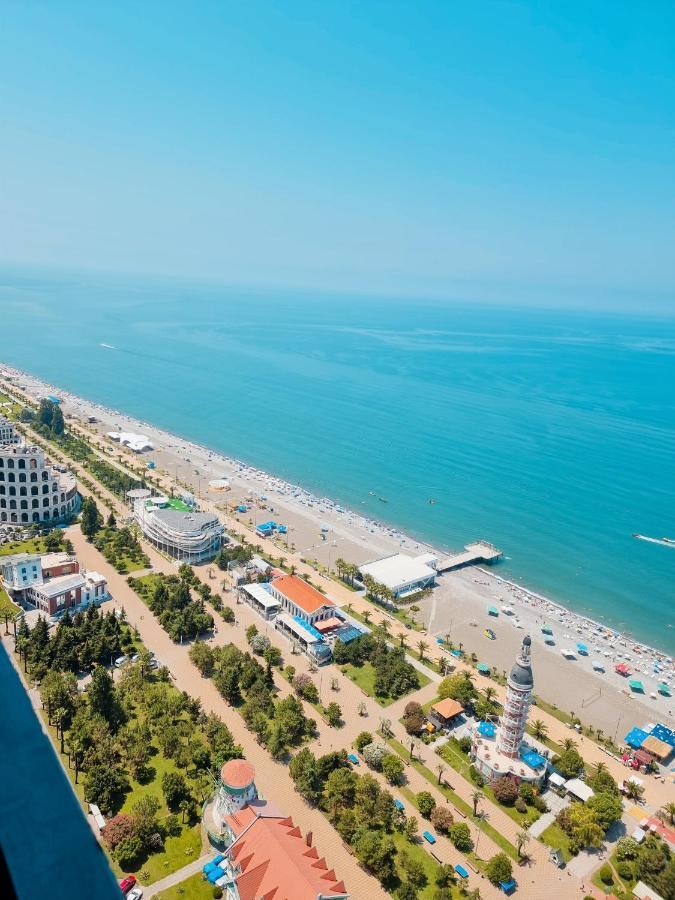 Sea View Aparthotel In Батуми Экстерьер фото