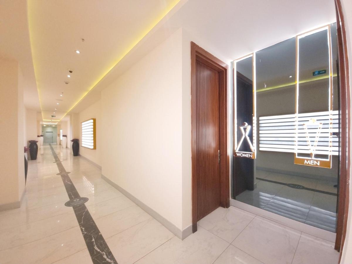 Sea View Aparthotel In Батуми Экстерьер фото