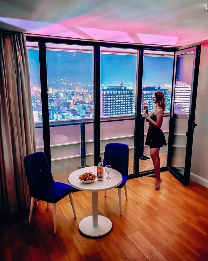 Sea View Aparthotel In Батуми Экстерьер фото