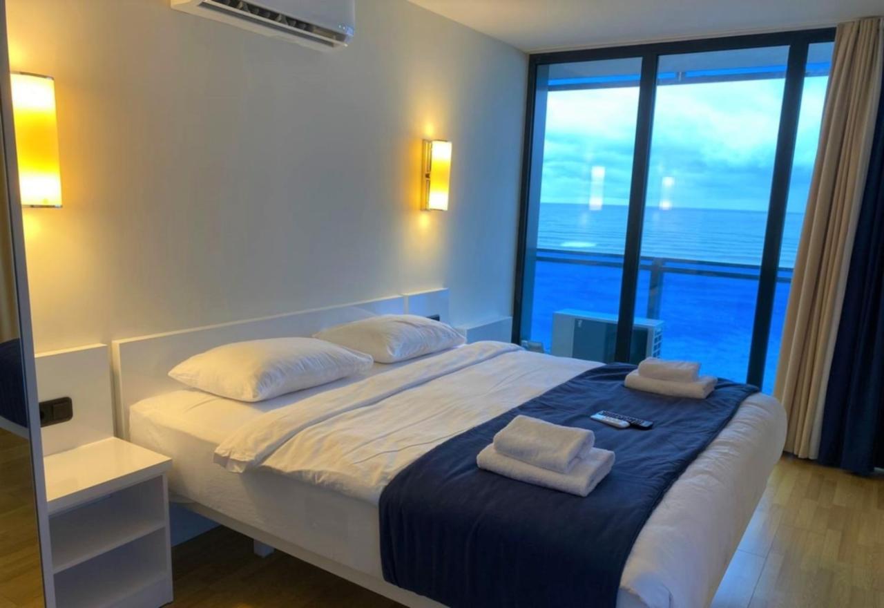 Sea View Aparthotel In Батуми Экстерьер фото