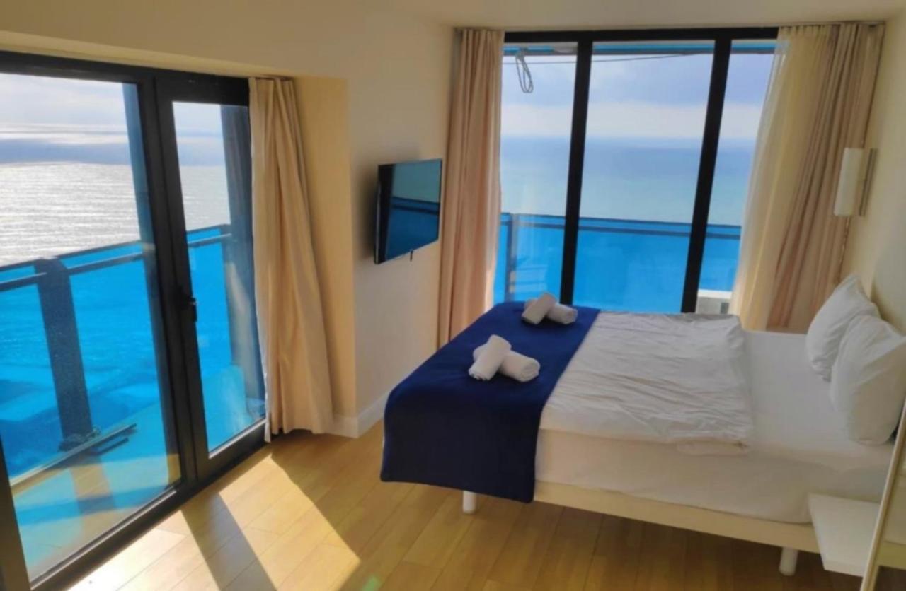 Sea View Aparthotel In Батуми Экстерьер фото
